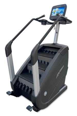Life Fitness PowerMill Climber Discover SE – Delivery Europe