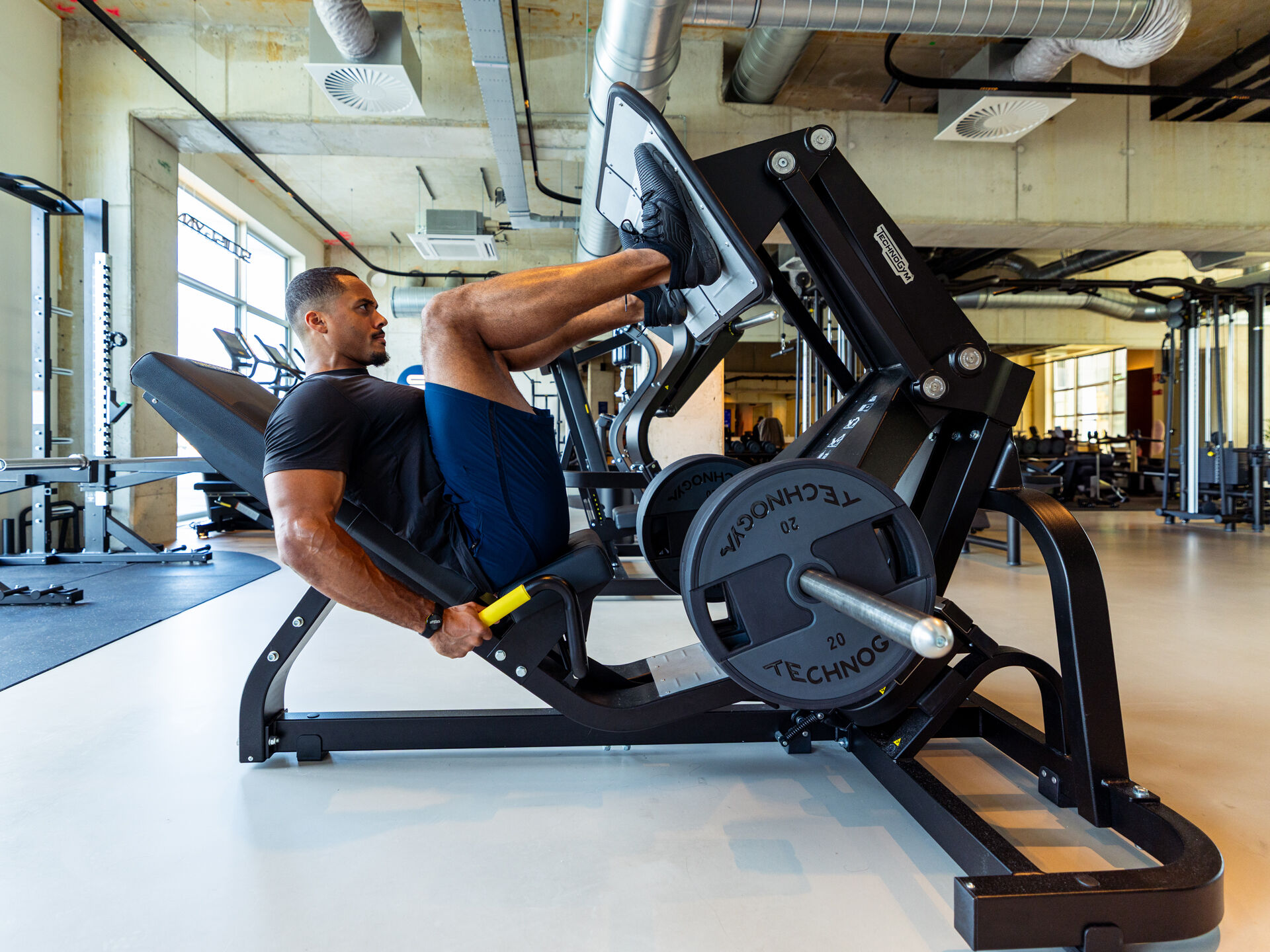 Technogym Pure Strength Leg Press_3